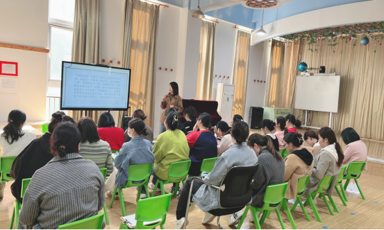 师德报道468.png